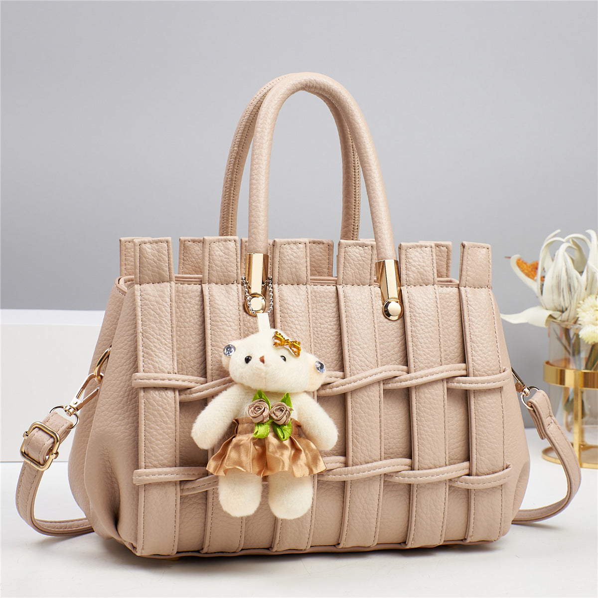 Shoulder bag fashion