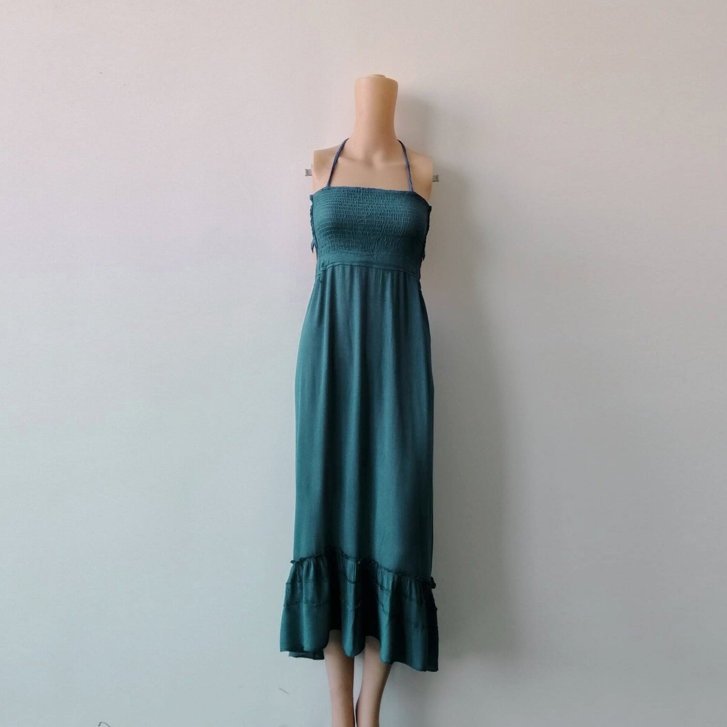 sleeveless backless cotton dress