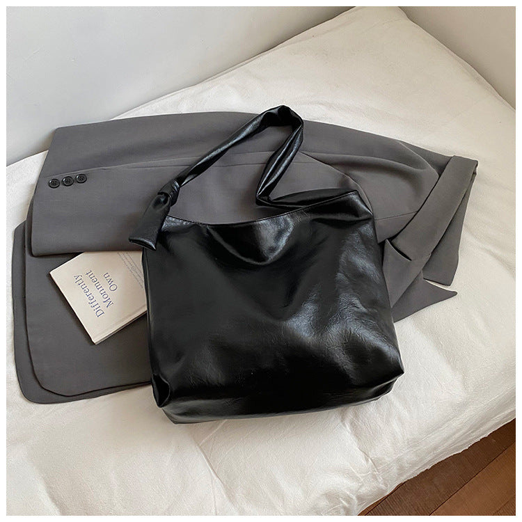 all-matching everyday handbag